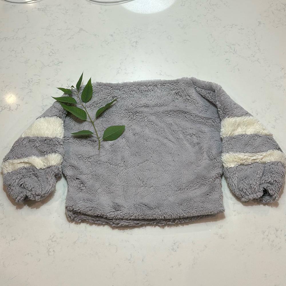 Omamimini Fur Sweater